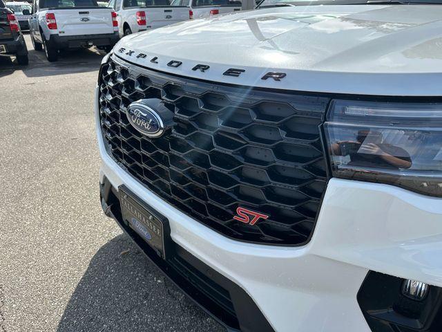 new 2025 Ford Explorer car, priced at $51,699