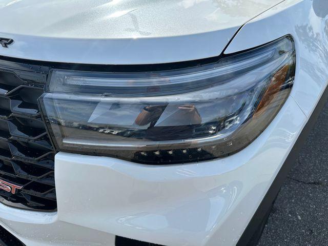 new 2025 Ford Explorer car, priced at $51,699