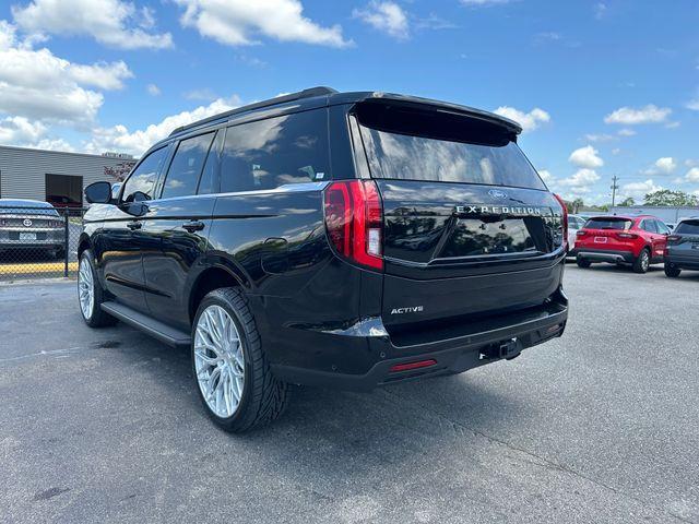 new 2025 Ford Expedition car, priced at $68,410