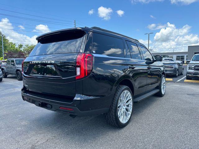 new 2025 Ford Expedition car, priced at $68,410