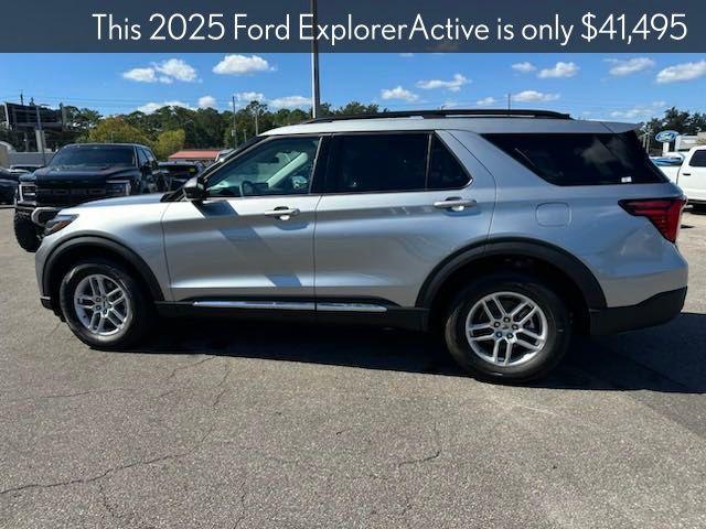 new 2025 Ford Explorer car, priced at $40,245