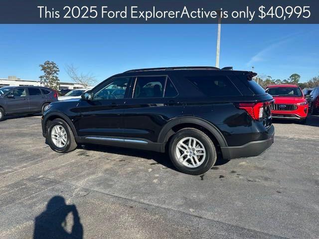 new 2025 Ford Explorer car, priced at $40,995