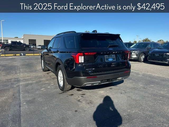 new 2025 Ford Explorer car, priced at $41,245