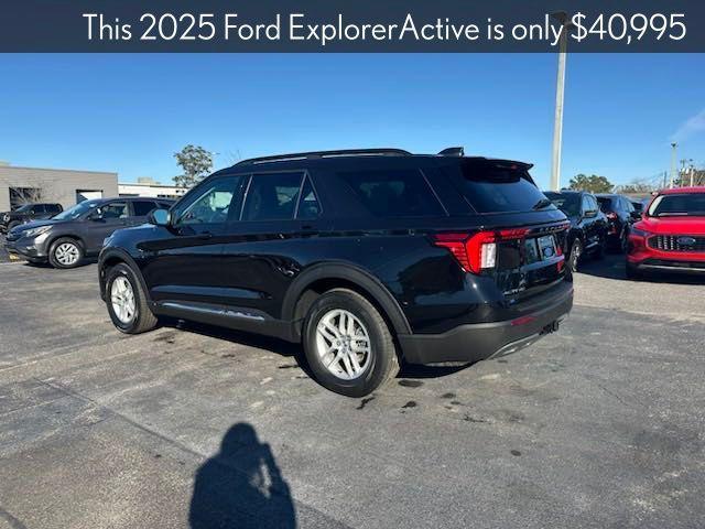 new 2025 Ford Explorer car, priced at $40,995