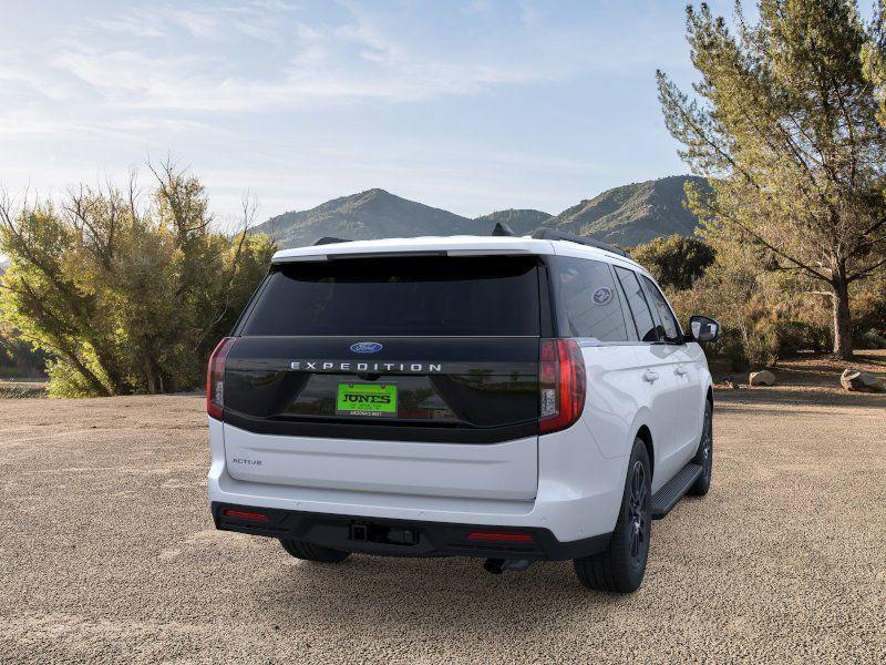 new 2025 Ford Expedition car, priced at $73,100