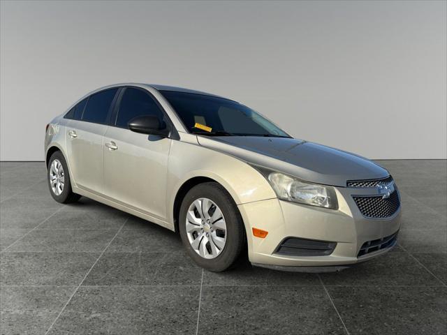 used 2013 Chevrolet Cruze car, priced at $4,999