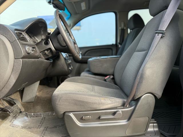 used 2007 Chevrolet Avalanche car, priced at $7,999