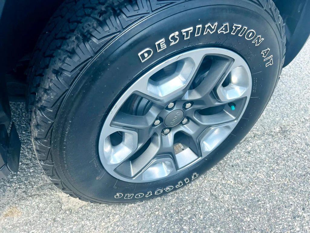 used 2019 Jeep Cherokee car, priced at $16,499