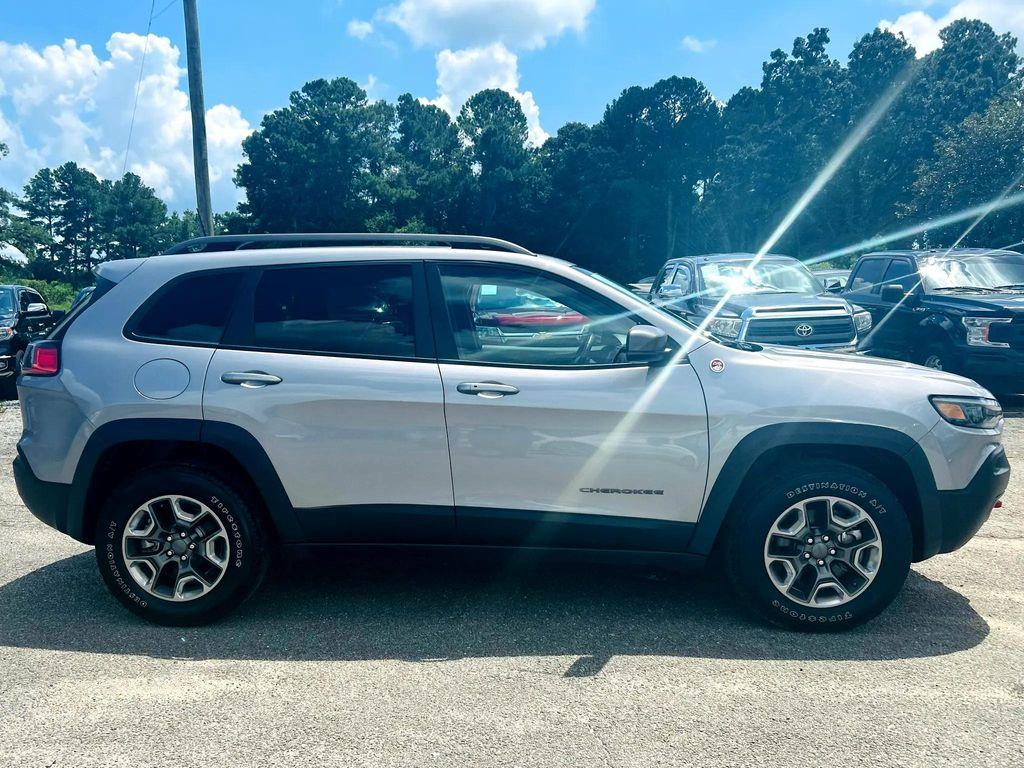 used 2019 Jeep Cherokee car, priced at $16,499