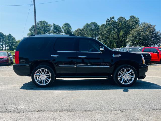 used 2014 Cadillac Escalade car, priced at $20,995