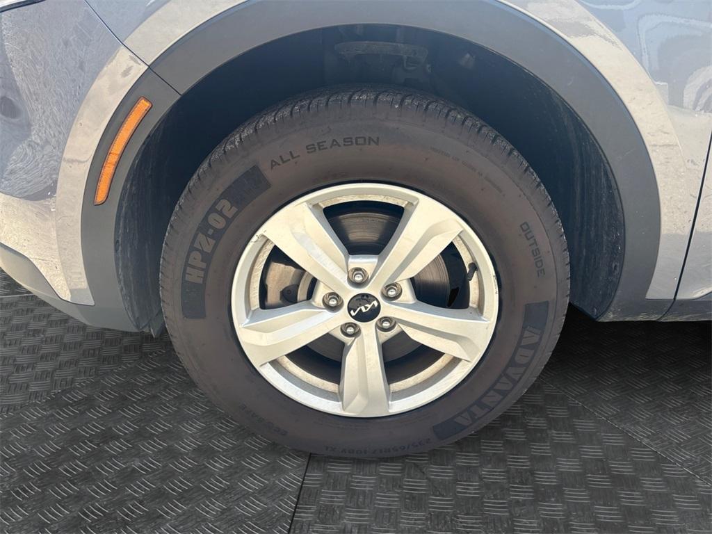 used 2023 Kia Sorento car, priced at $23,677