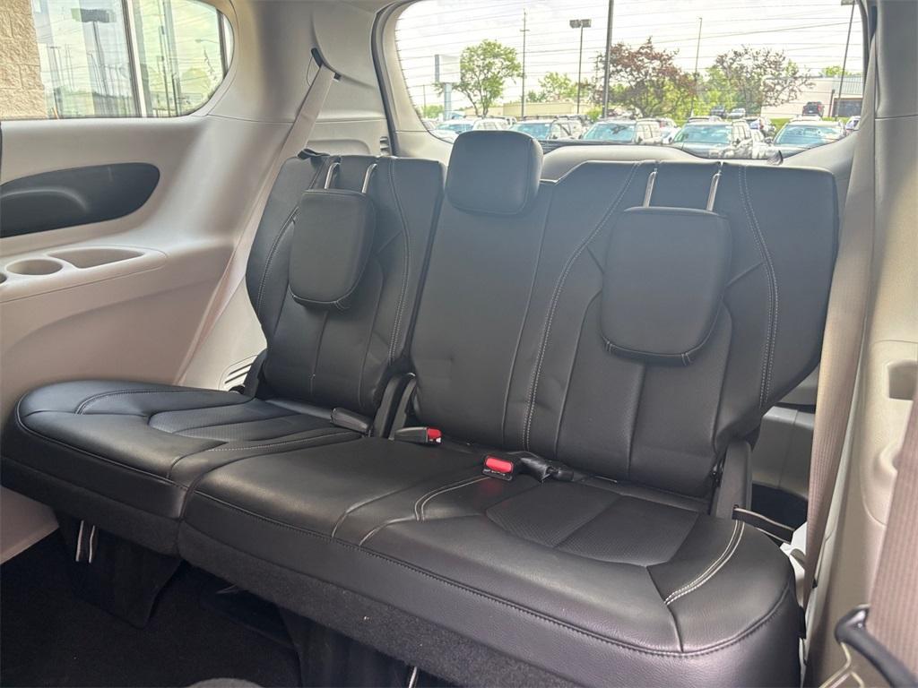 used 2022 Chrysler Pacifica Hybrid car, priced at $27,733