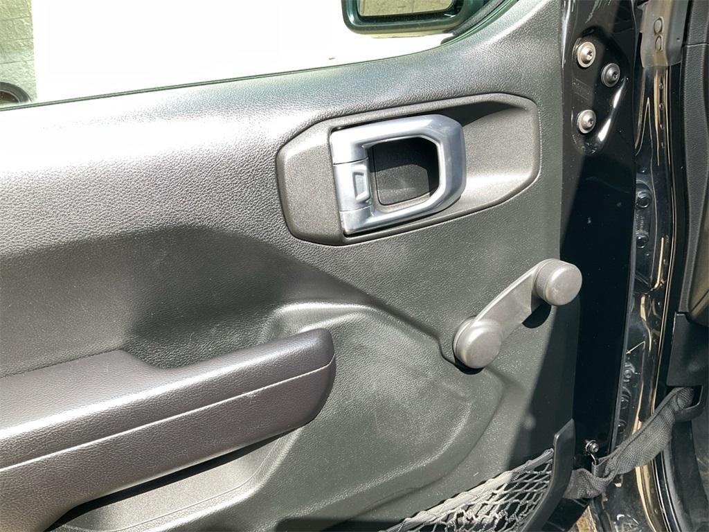 used 2021 Jeep Gladiator car, priced at $28,133