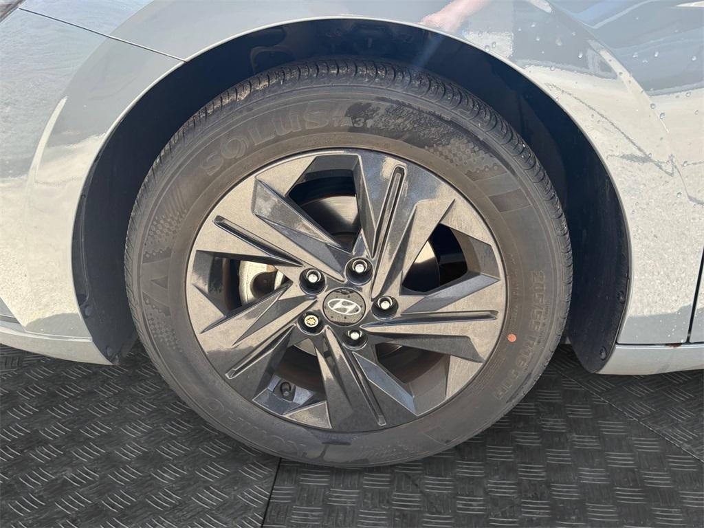 used 2021 Hyundai Elantra car, priced at $18,377