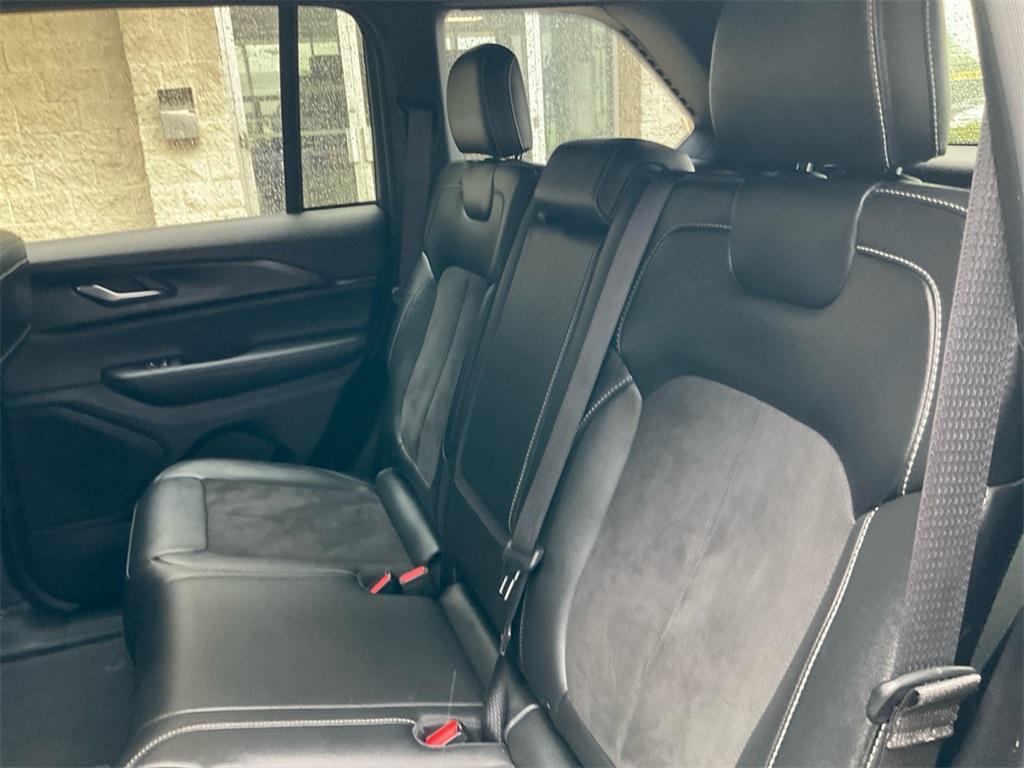 used 2023 Jeep Grand Cherokee car, priced at $27,433