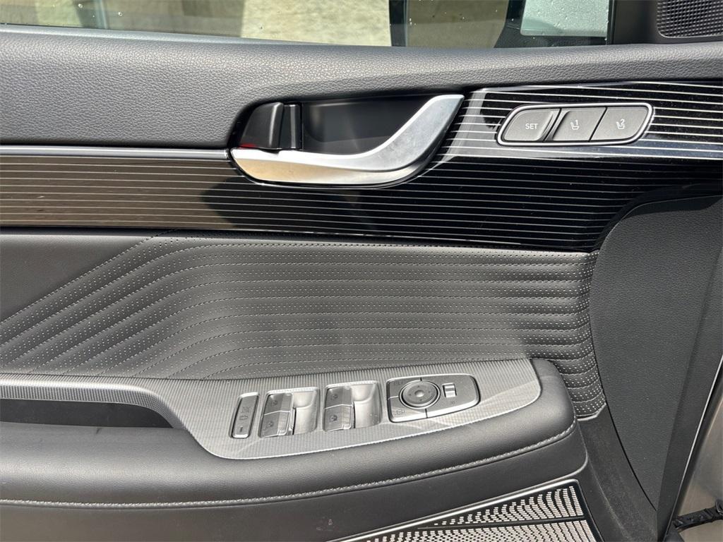 used 2025 Hyundai Palisade car, priced at $45,877