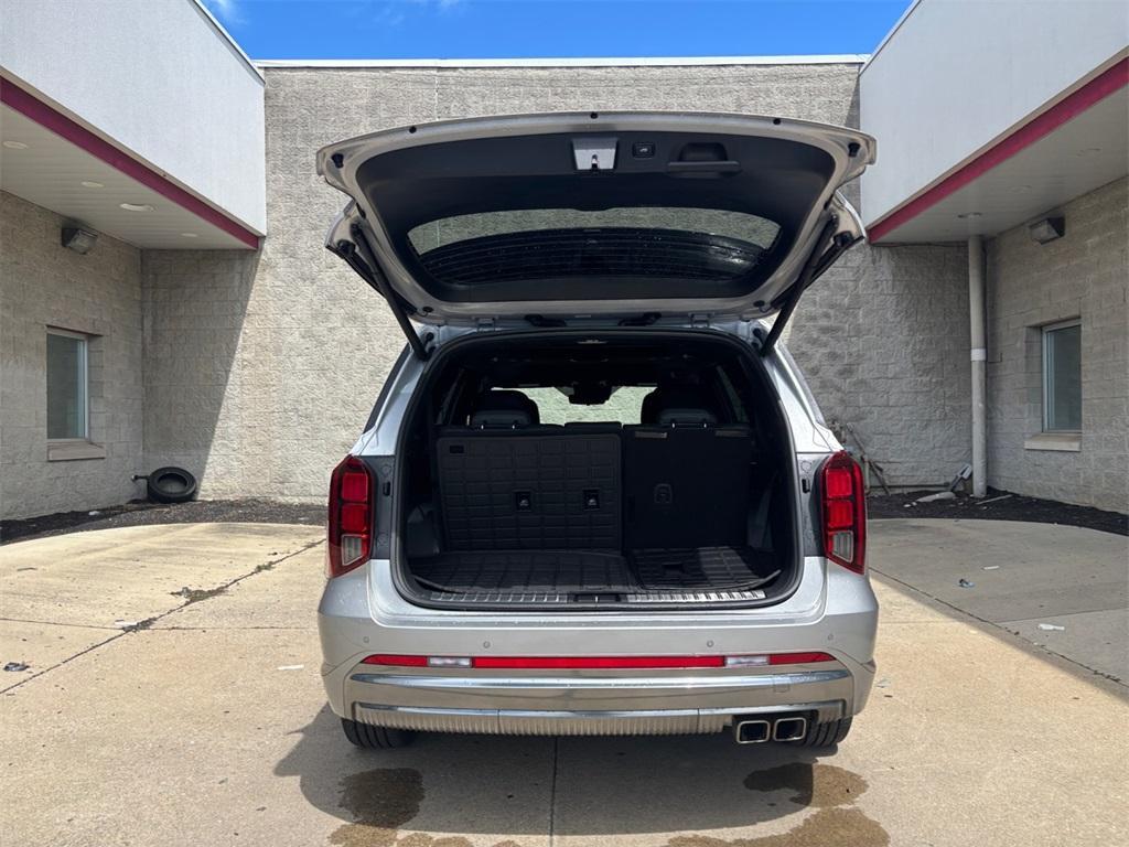 used 2025 Hyundai Palisade car, priced at $45,877