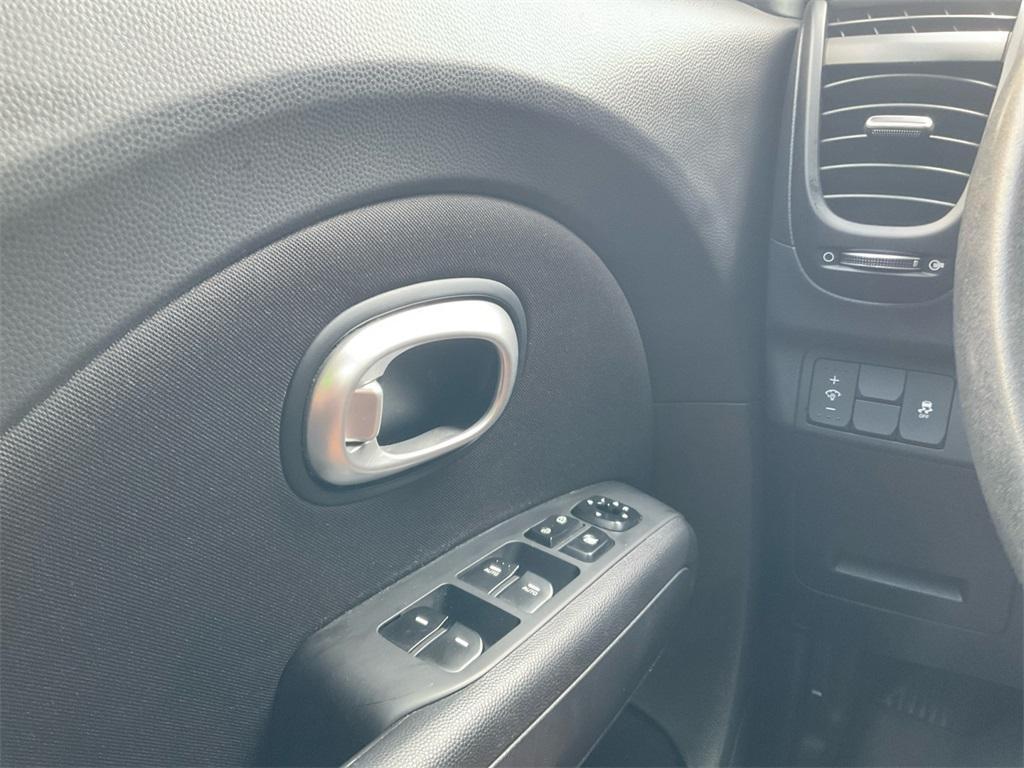 used 2016 Kia Soul car, priced at $9,977