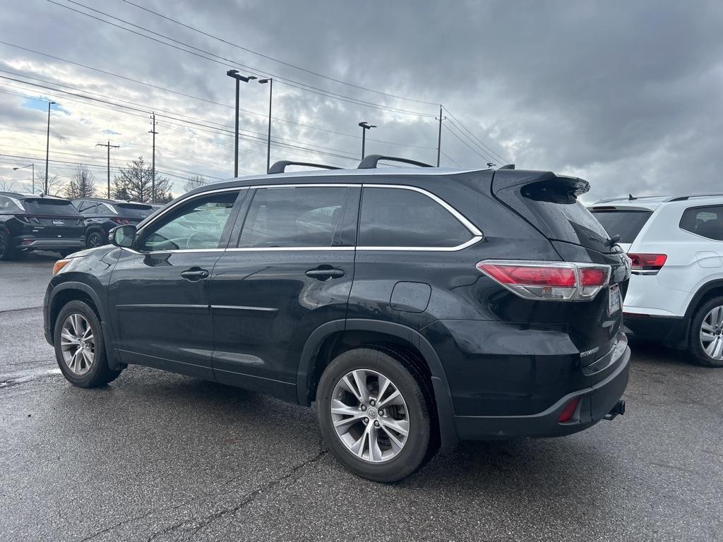 used 2015 Toyota Highlander car, priced at $19,555