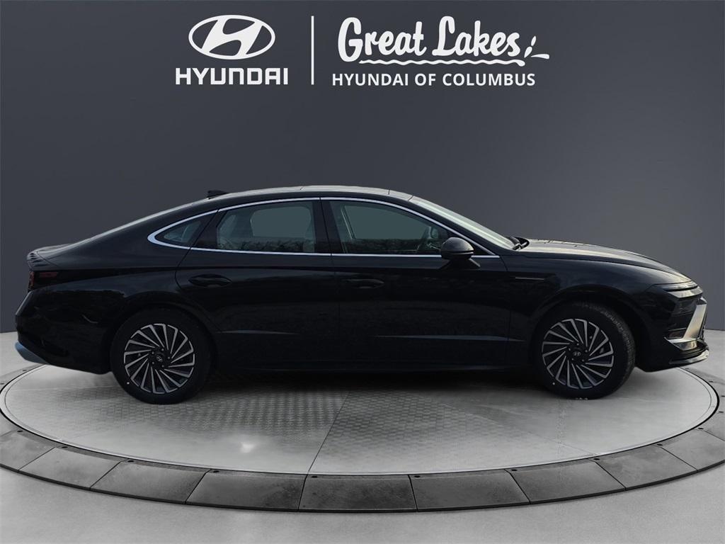 new 2025 Hyundai Sonata Hybrid car, priced at $38,290