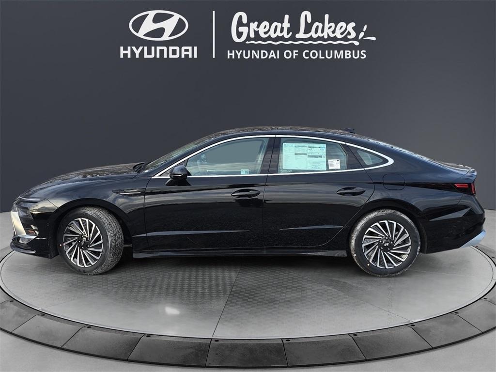 new 2025 Hyundai Sonata Hybrid car, priced at $38,290