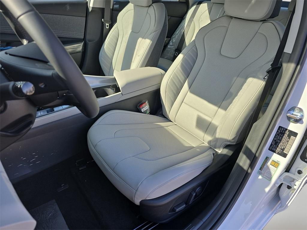new 2025 Hyundai Elantra car, priced at $26,437