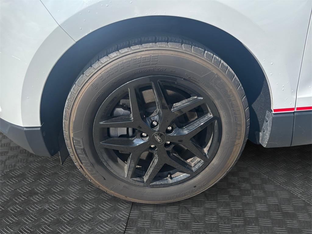used 2023 Ford Edge car, priced at $23,333