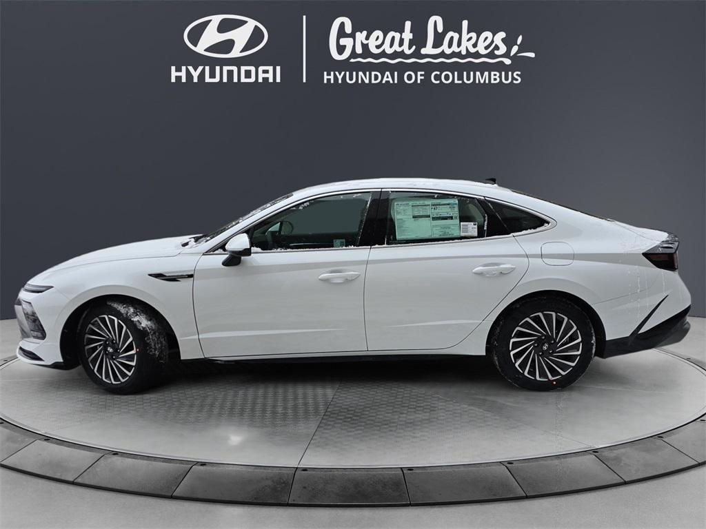 new 2025 Hyundai Sonata Hybrid car, priced at $32,484