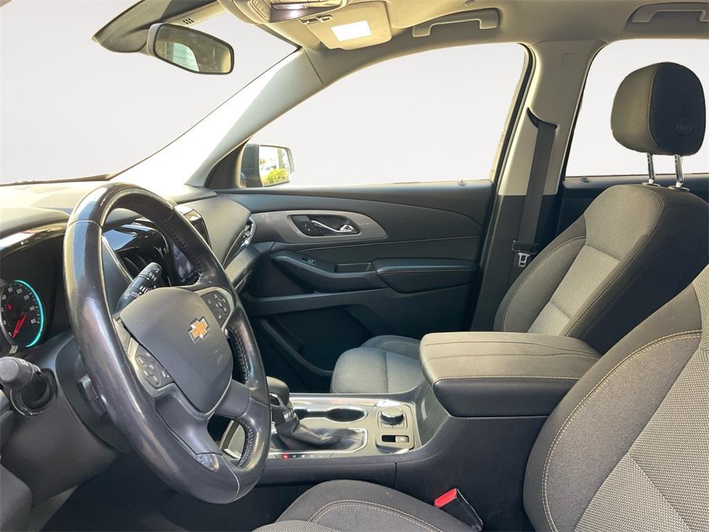 used 2021 Chevrolet Traverse car, priced at $16,733
