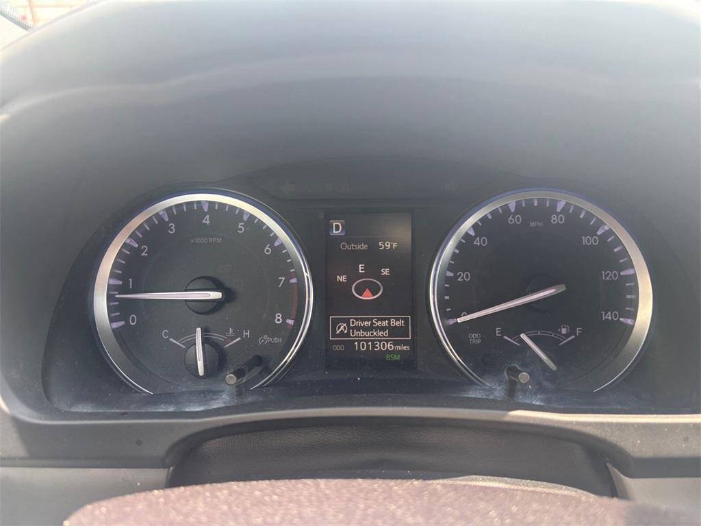 used 2018 Toyota Highlander car, priced at $21,833