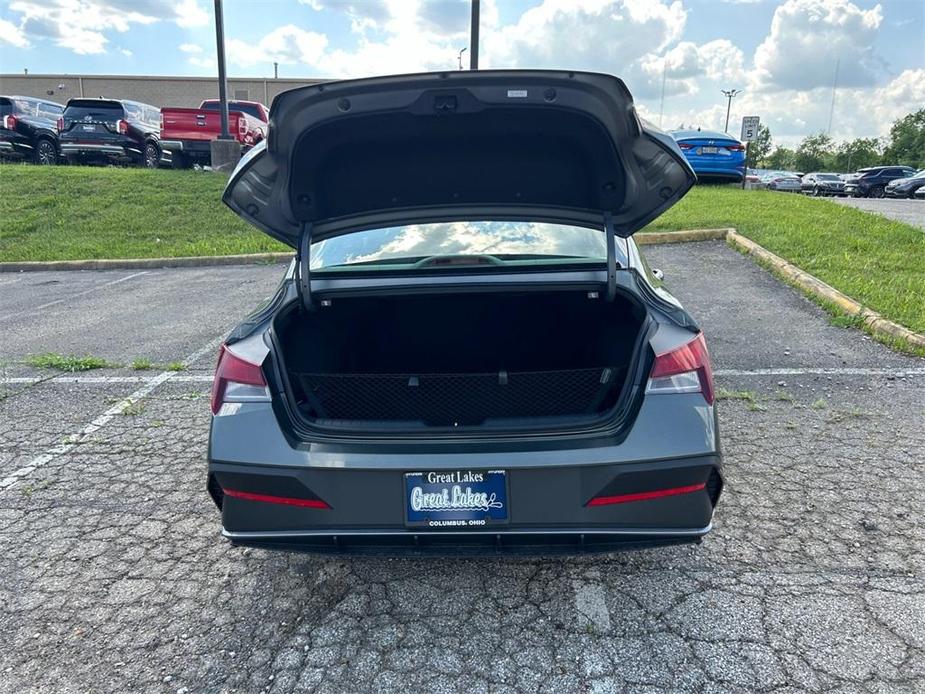 new 2024 Hyundai Elantra car, priced at $23,659