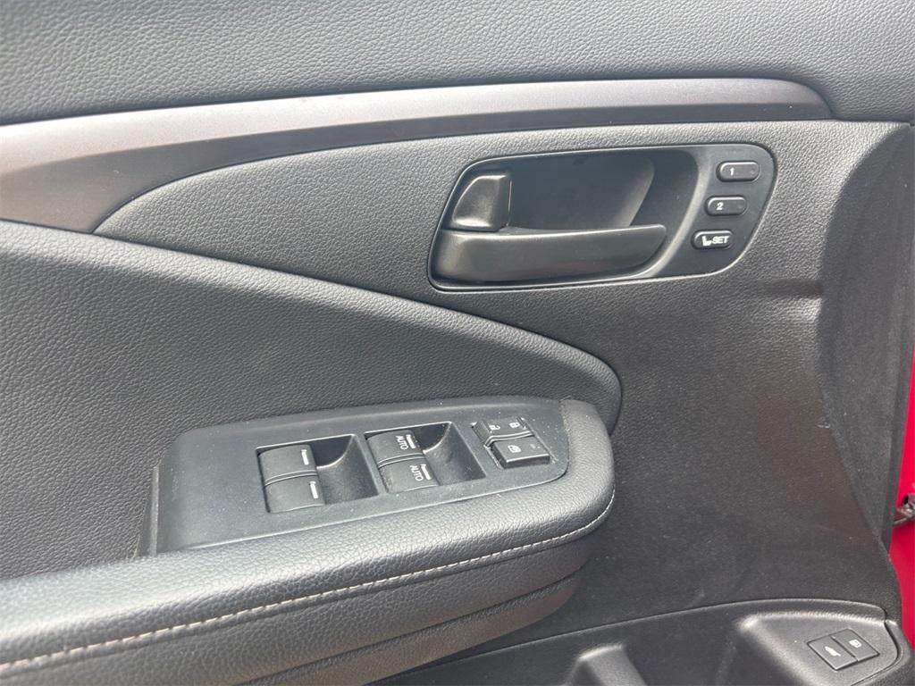 used 2022 Honda Passport car, priced at $32,277