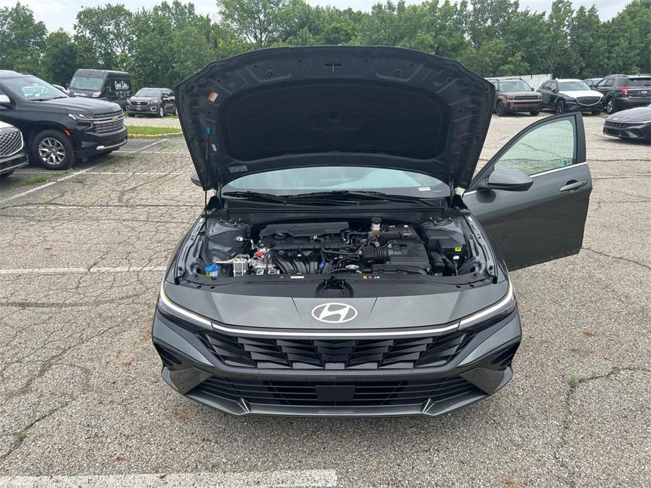 new 2024 Hyundai Elantra car, priced at $25,344