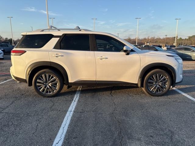 new 2025 Nissan Pathfinder car, priced at $45,389