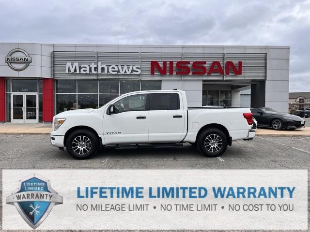 new 2024 Nissan Titan car, priced at $45,587