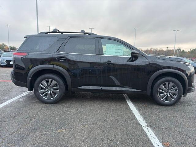 new 2025 Nissan Pathfinder car, priced at $41,003