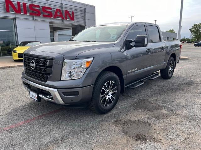 new 2024 Nissan Titan car, priced at $45,587