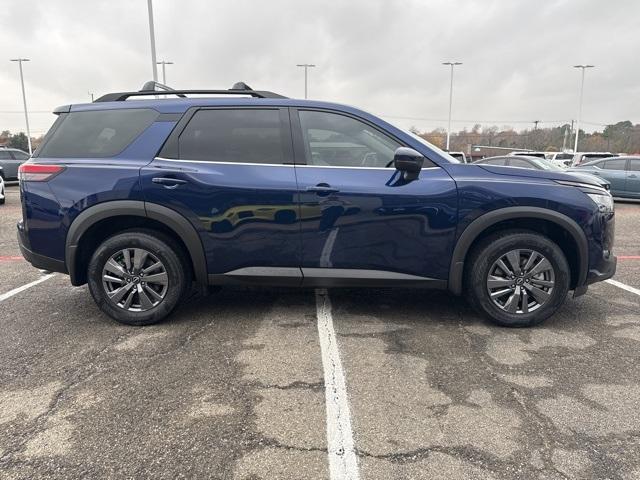 new 2025 Nissan Pathfinder car, priced at $41,003