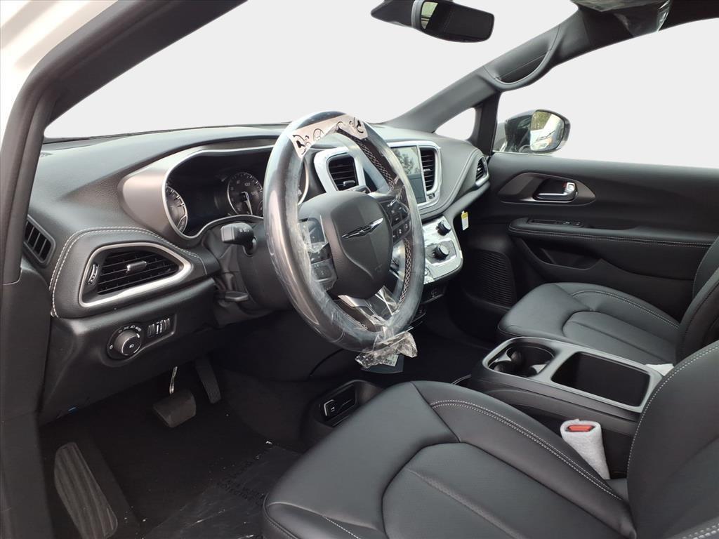 new 2026 Chrysler Pacifica car, priced at $40,107