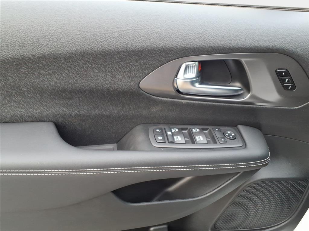 new 2026 Chrysler Pacifica car, priced at $40,107