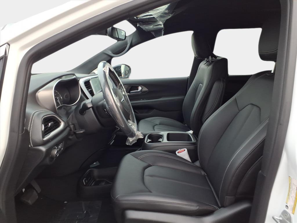 new 2026 Chrysler Pacifica car, priced at $40,107