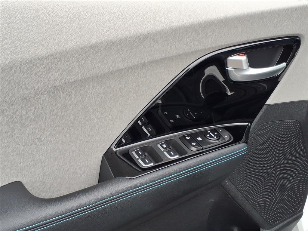 used 2022 Kia Niro car, priced at $17,900