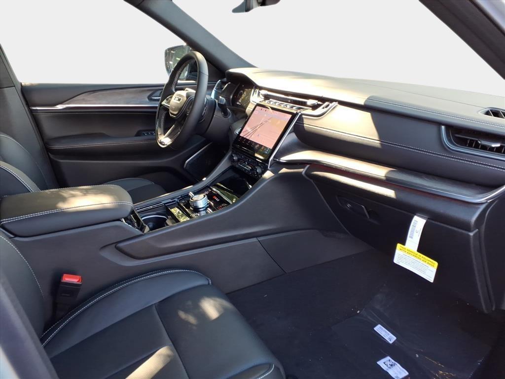 new 2025 Jeep Grand Cherokee car, priced at $54,708