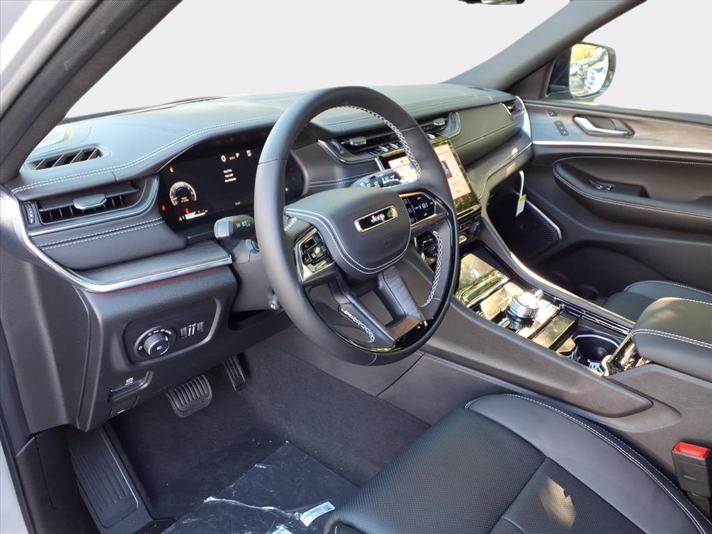 new 2025 Jeep Grand Cherokee car, priced at $54,708