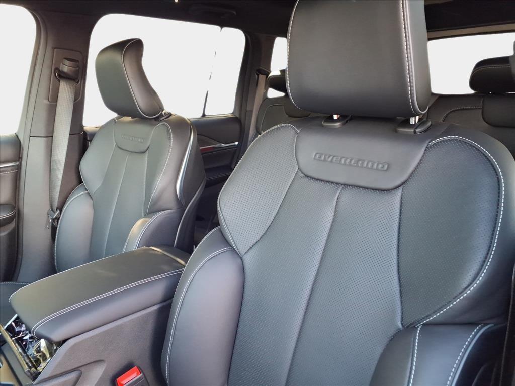 new 2025 Jeep Grand Cherokee car, priced at $54,708