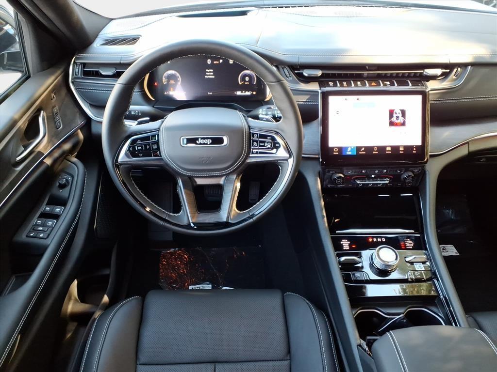 new 2025 Jeep Grand Cherokee car, priced at $54,708