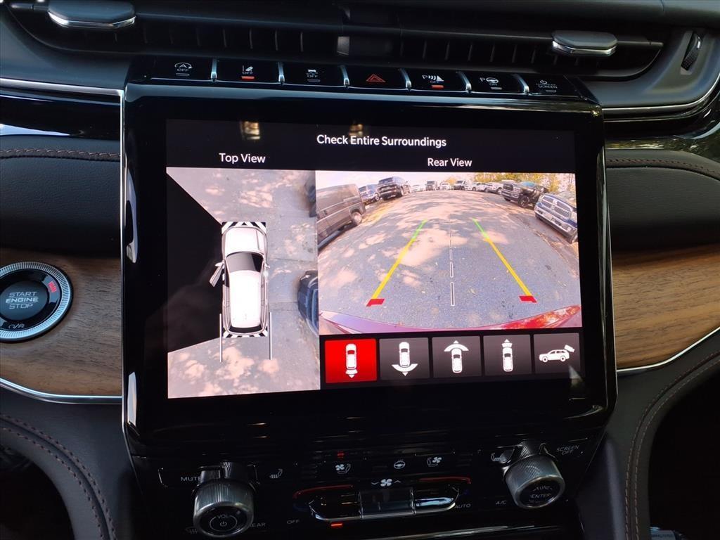 new 2025 Jeep Grand Cherokee car, priced at $54,658