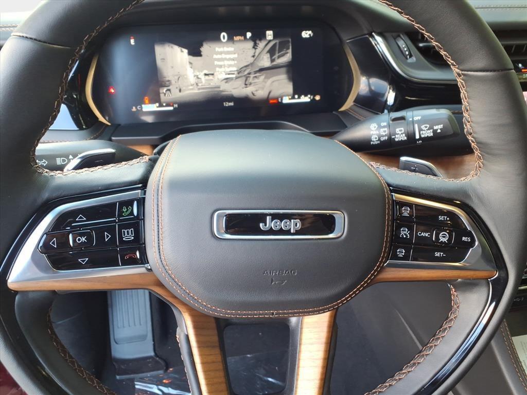 new 2025 Jeep Grand Cherokee car, priced at $54,658