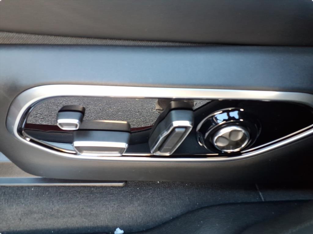 new 2025 Jeep Grand Cherokee car, priced at $54,658