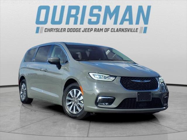 used 2023 Chrysler Pacifica Hybrid car, priced at $25,700